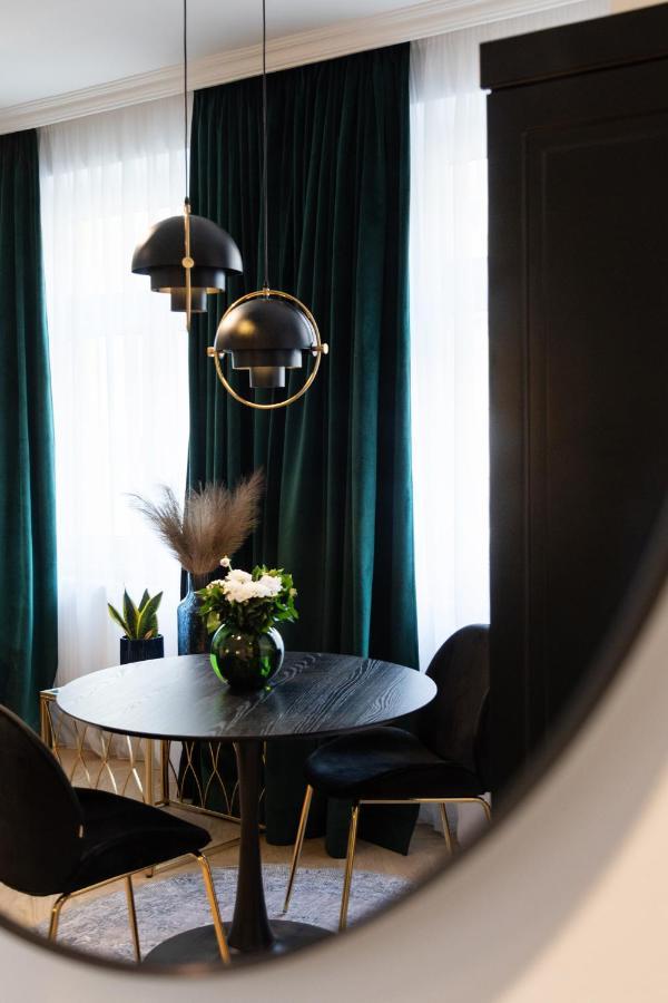 Pierrot & Pierrette Mesnicka Apartment Zagreb Luaran gambar