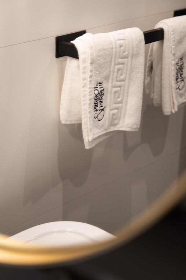 Pierrot & Pierrette Mesnicka Apartment Zagreb Luaran gambar