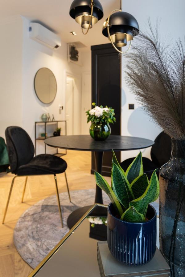 Pierrot & Pierrette Mesnicka Apartment Zagreb Luaran gambar